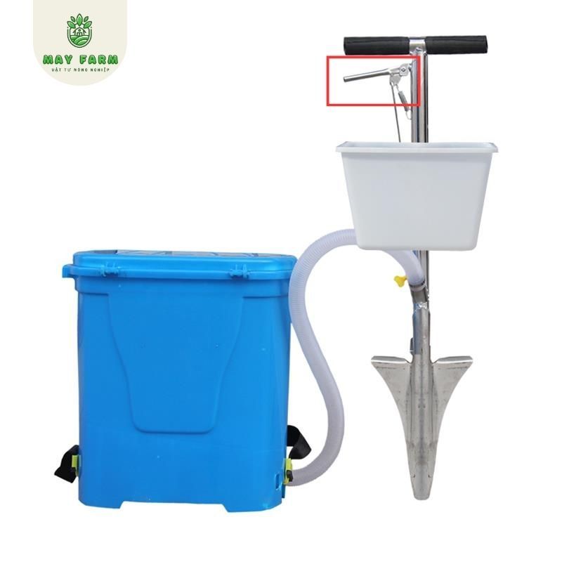  Xẻng bón phân dạng thùng chứa TMP-03 được thiết kế với phanh dạng khóa